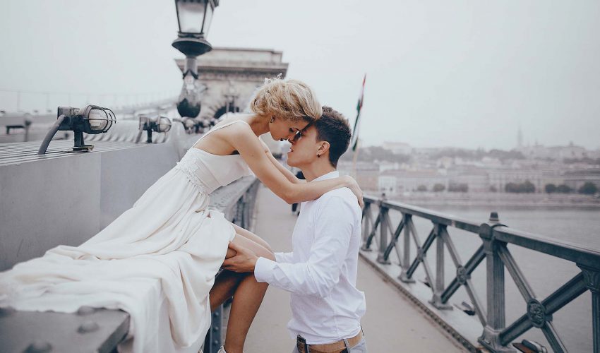 fullscreen-slider1-background i